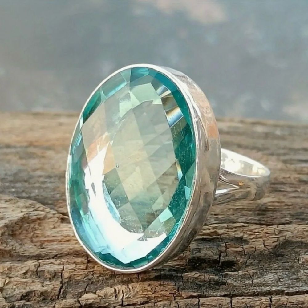 🩶 NEW Stunning fashionable sea foam green CZ ring 🩶